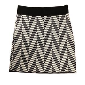 NWT Ann Taylor Double Knit Black & White Chevron Mini Skirt Sz S